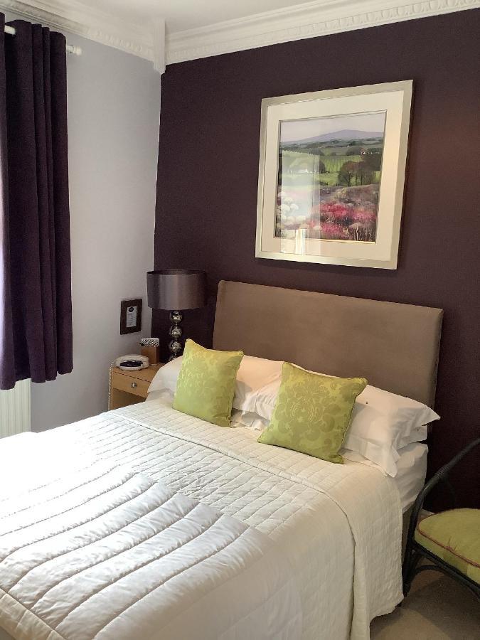 ハロゲート Alexandra Court Bed & Breakfast 部屋 写真